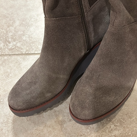 NWOB Effect Knee High Wedge Leather Boot Size 7 Java Color - Picture 3 of 11